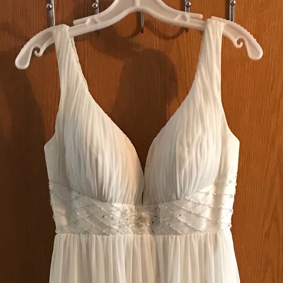 Wedding Dress - Picture 1 of 3